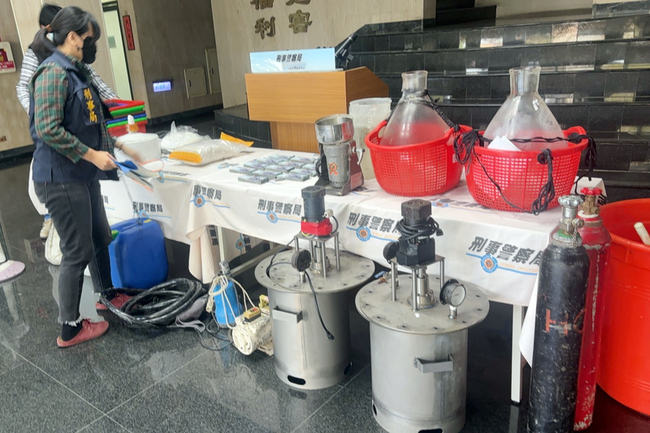 藏屏東香蕉園製毒被刑事局破獲  涉案5人遭訴 | 華視新聞