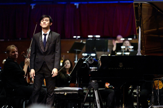 鋼琴新秀張凱閔 挑戰貝多芬經典「漢馬克拉維」 | 華視新聞