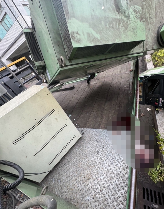 土城司機遭機具重壓不治 勞檢處：疑未保持淨空釀禍 | 華視新聞