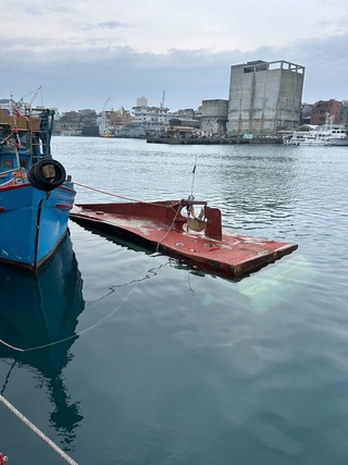 基隆籍漁船野柳近海船艙進水 6台籍船員獲救