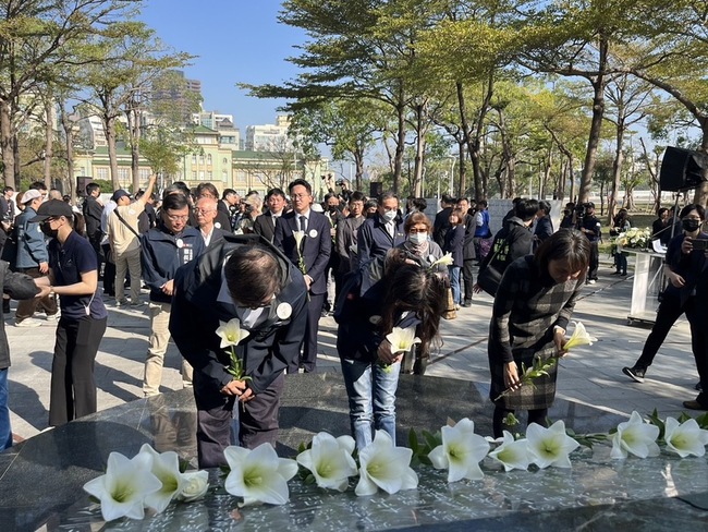 高雄228追思會 陳其邁：期待朝野屏除歧見化解對立 | 華視新聞