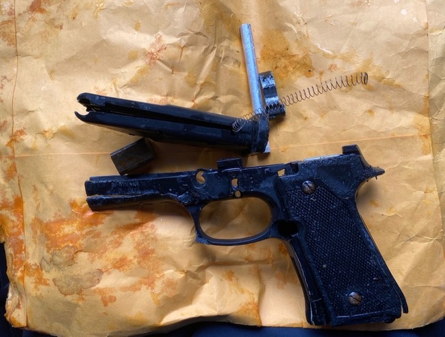 網傳台中北屯路旁發現槍枝  警勘查確認玩具槍 | 華視新聞