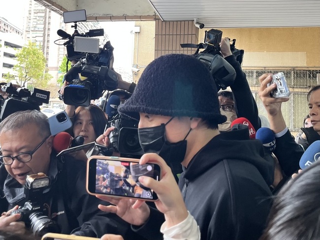 王大陸案遭毆打司機曾求助警 新北刑大否認吃案 | 華視新聞