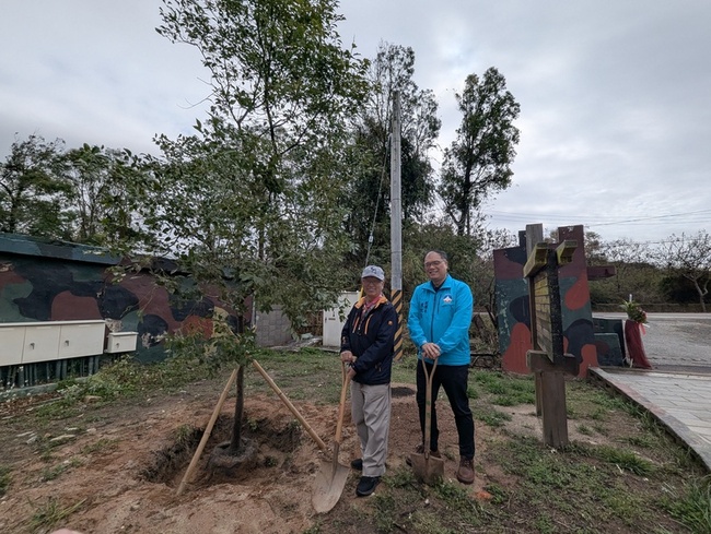 紀念胡璉將軍金門造林精神  基金會辦植樹活動 | 華視新聞