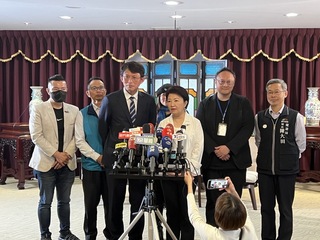 盧秀燕會見黃國昌 綠營民代質疑汲汲營營總統路