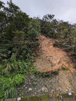 基隆正濱路邊坡又坍 市府：已爭取經費擬6月修復