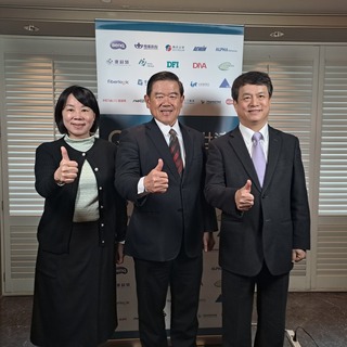 陳其宏：化關稅危機為轉機 佳世達營運可望逐季成長