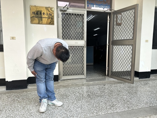 核三廠火警撞門鎮代道歉 遭依妨害公務罪送辦 | 華視新聞