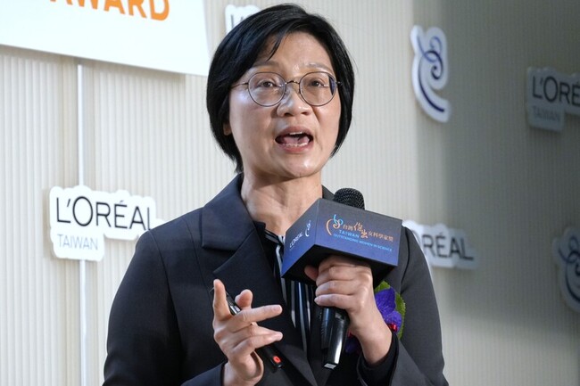 廖婉君獲傑出女科學家獎 台大電機首名女教授 | 華視新聞