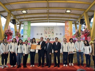 921災後25載  為農民打拼出「希望」廣場