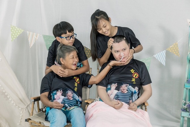 屏東7旬婦展女力 為植物人兒扛家計帶大2孫 | 華視新聞