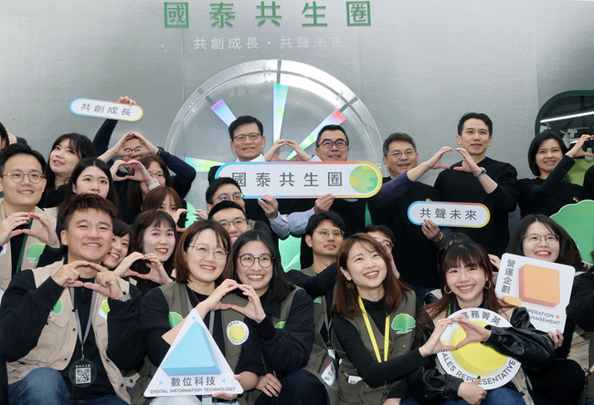 台大徵才博覽會 金控搶人才釋逾3萬職缺 | 華視新聞