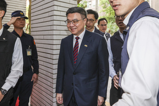 卓榮泰赴立院報告財劃法修法覆議案  罕見未受訪