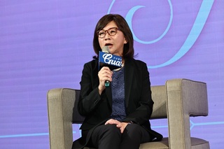 陳昭如分享接洽李珠珢過程  抱電腦赴韓國簡報