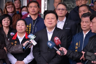 住家員工宿舍遭搜索 傅崐萁：面向陽光無所畏懼