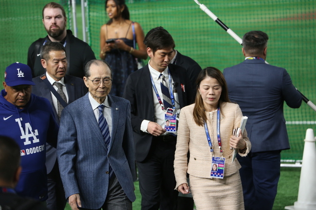 MLB東京開幕戰眾星雲集 王貞治、渡邊謙現身場邊 | 華視新聞