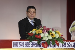 杜微：台鐵表現禁得起評估 便當等副業成長更大