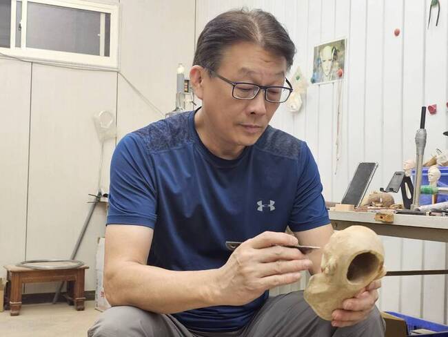 影劇電玩人物化身布袋戲偶  工藝革新保留傳統藝術 | 華視新聞
