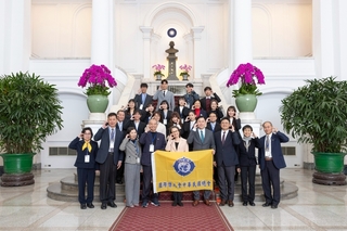 副總統肯定傑青獎得主是青少年典範 盼志工精神相傳