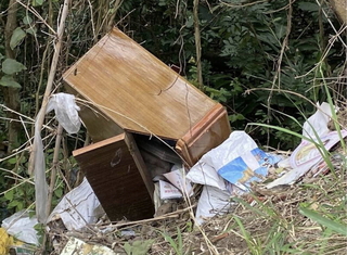 裝潢師傅開貨車台中跨區彰化倒廢棄物  遭逮送辦