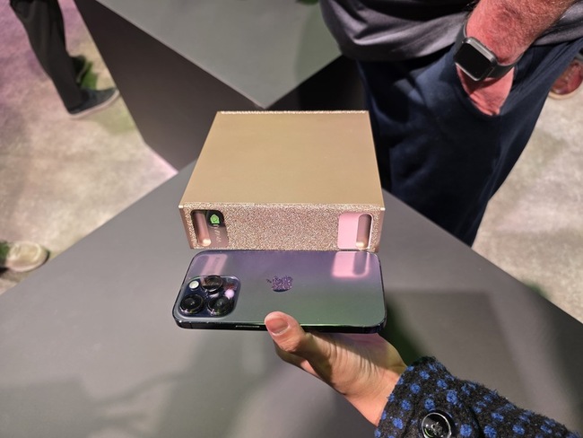 輝達推最小AI超級電腦  DGX Spark掀預購熱 | 華視新聞