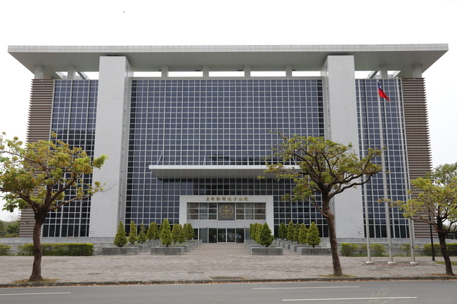 前海軍上兵涉酒後持斧毀物踹長官 橋院判刑6月 | 華視新聞