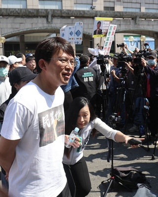 民眾黨宣講史書華邀簽罷免連署 黃國昌：就是來鬧場