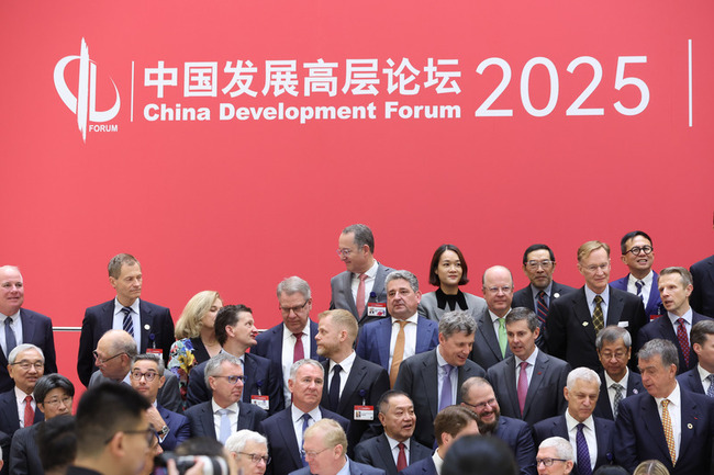 港口出售敏感時刻 李嘉誠次子北京出席中國官方論壇 | 華視新聞