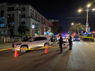 北市派出所前休旅車迴轉碰撞機車  騎士重摔不治