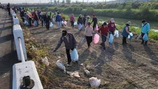 屏東牛稠溪淨溪活動 河岸清出380公斤垃圾