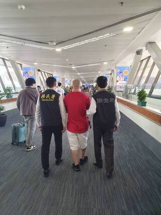 涉貪前軍官李振育落網1年多 台菲協力押解返台