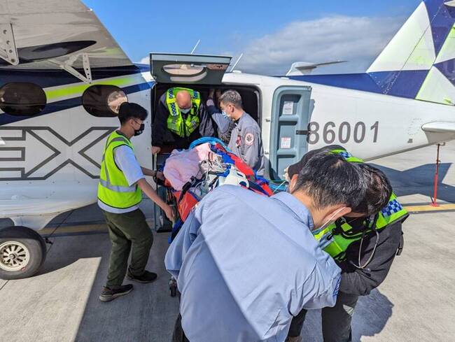 金門醫療後送遭爆用較慢飛機 安捷航空：均符合約 | 華視新聞
