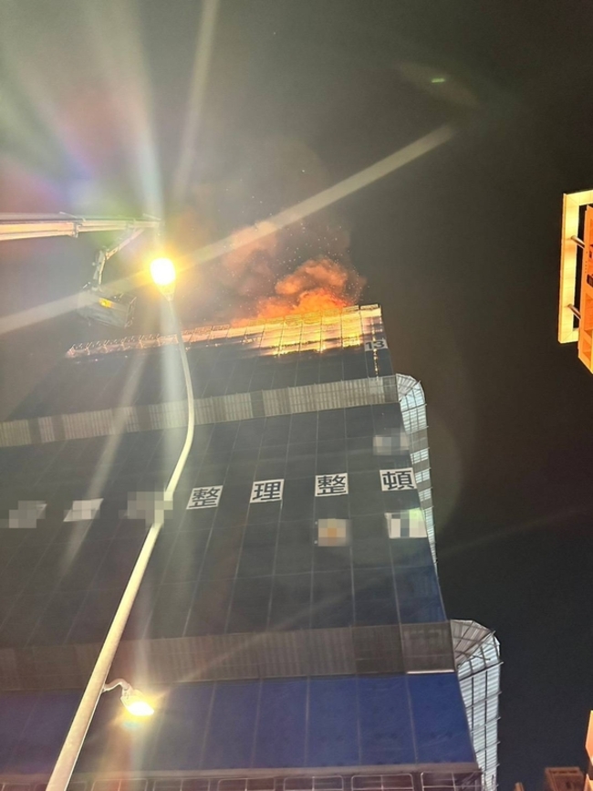 新北新店建案火警 消防1小時撲滅、無人受困 | 華視新聞