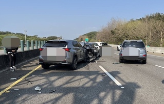 國3竹南路段6車追撞 5人輕重傷送醫