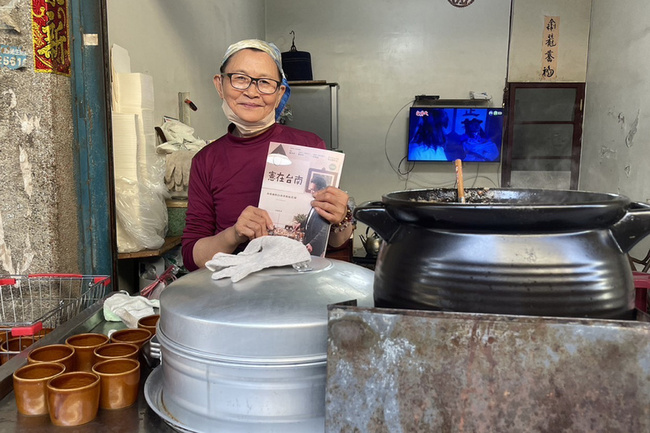 林俊憲出書「憲在台南」 集結在地美食故事熱銷 | 華視新聞