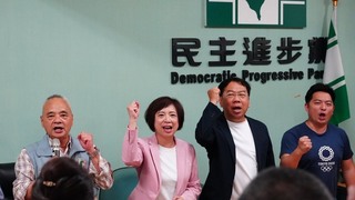 拜會民進黨台中市黨部 何欣純：台中要向前走
