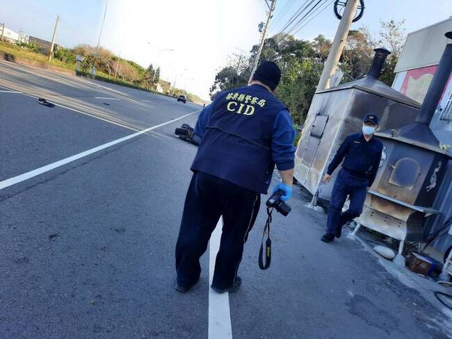 騎士撞路旁金爐身亡  苗縣宮廟涉堆物品占道挨罰 | 華視新聞
