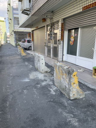 高雄大寮巷弄土地糾紛 住戶控遭封路逼迫花錢買地
