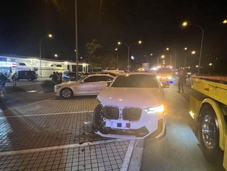 楊梅休息站再傳車禍  男駕駛擦撞6車受輕傷