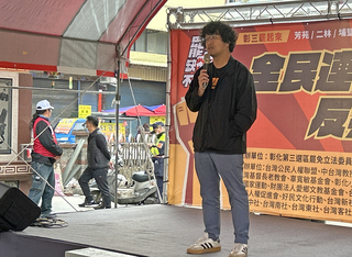 罷團辦宣講 綠委沈伯洋籲自由靠爭取