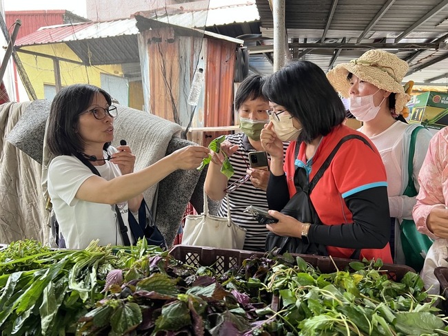 高雄辦走讀 帶領群眾深入瞭解新住民生活樣貌 | 華視新聞