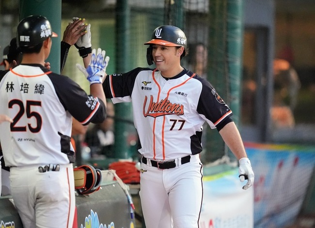 林安可連2天開轟、林培緯逆轉安 獅隊奪2連勝 | 華視新聞