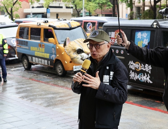 罷免藍委行動車啟動掃街 曹興誠盼走遍全台角落 | 華視新聞