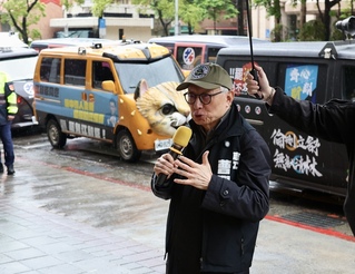 罷免藍委行動車啟動掃街 曹興誠盼走遍全台角落