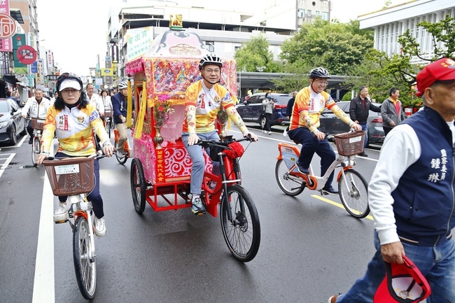 苗市鐵馬進香瘋媽祖  新增短程迎駕組陪騎5公里 | 華視新聞