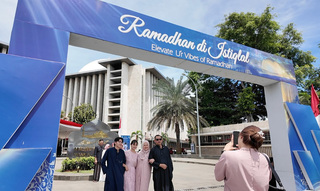 印尼迎開齋節總統府開放參觀 消費減少現經濟隱憂