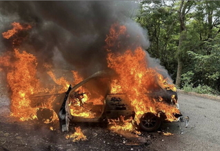 彰化芬園鄉偏遠山區火燒車 幸車內無人警方調查