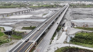 花蓮會長高的玉里大橋 南下新橋提前半年完工