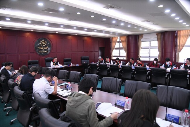 0403重建善款挨批效率不佳 花蓮縣府:謹慎分配 | 華視新聞