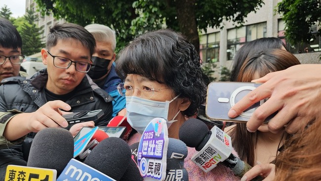 柯文哲開刀取出腎結石  陳佩琪：留院觀察一晚 | 華視新聞